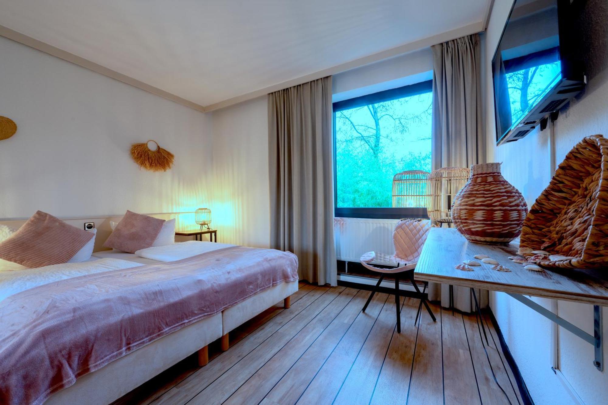 Hotel Waldkur Leer Exterior foto